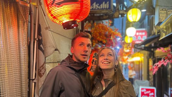 Tokyo: Shinjuku Food Tour (13 Dishes at 4 Local Eateries)