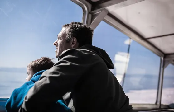 維多利亞賞鯨之旅（搭乘有頂棚船隻）