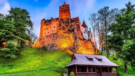  Dracula's Castle, Peles Castle and Brasov - Private Day Trip from Bucharest