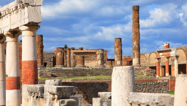 Ingresso a Pompei con servizio "salta la fila" e visita guidata con un archeologo