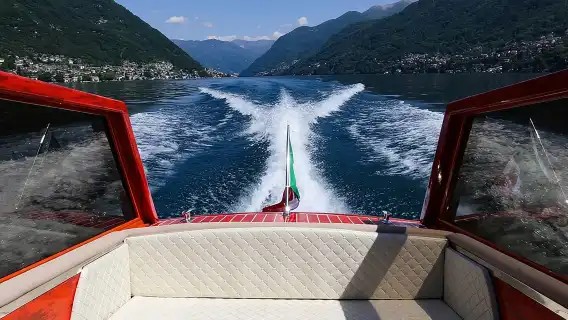 Private Tour by Classic Wooden Boat on Lake Como