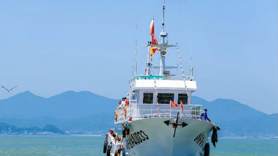 Menangkap ikan dengan bot nelayan Zhujiajian Zhoushan (melancong di laut + menunda ikan + hasil tangkapan untuk tetamu)