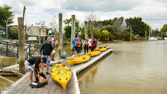 ทัวร์เรือคายัคฮัลเลอร์เทา คลีเวดอน