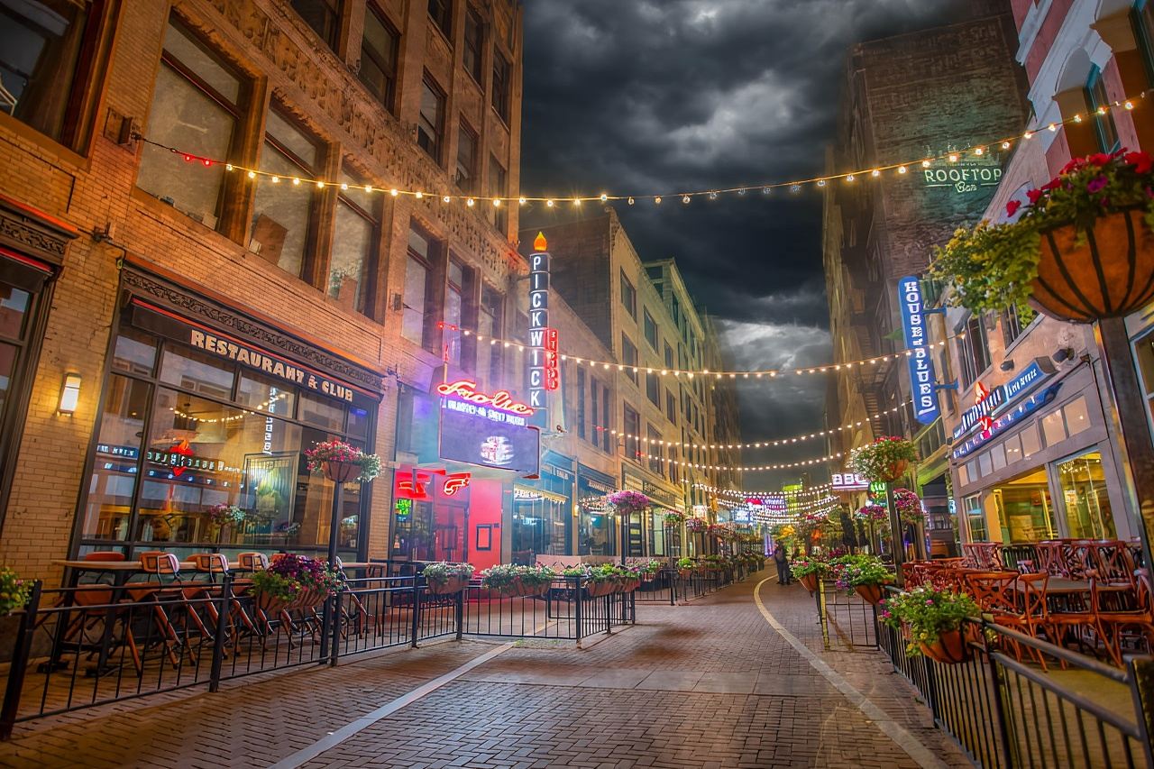 Phantom's Parade on Prospect: Cleveland Ghost Tours