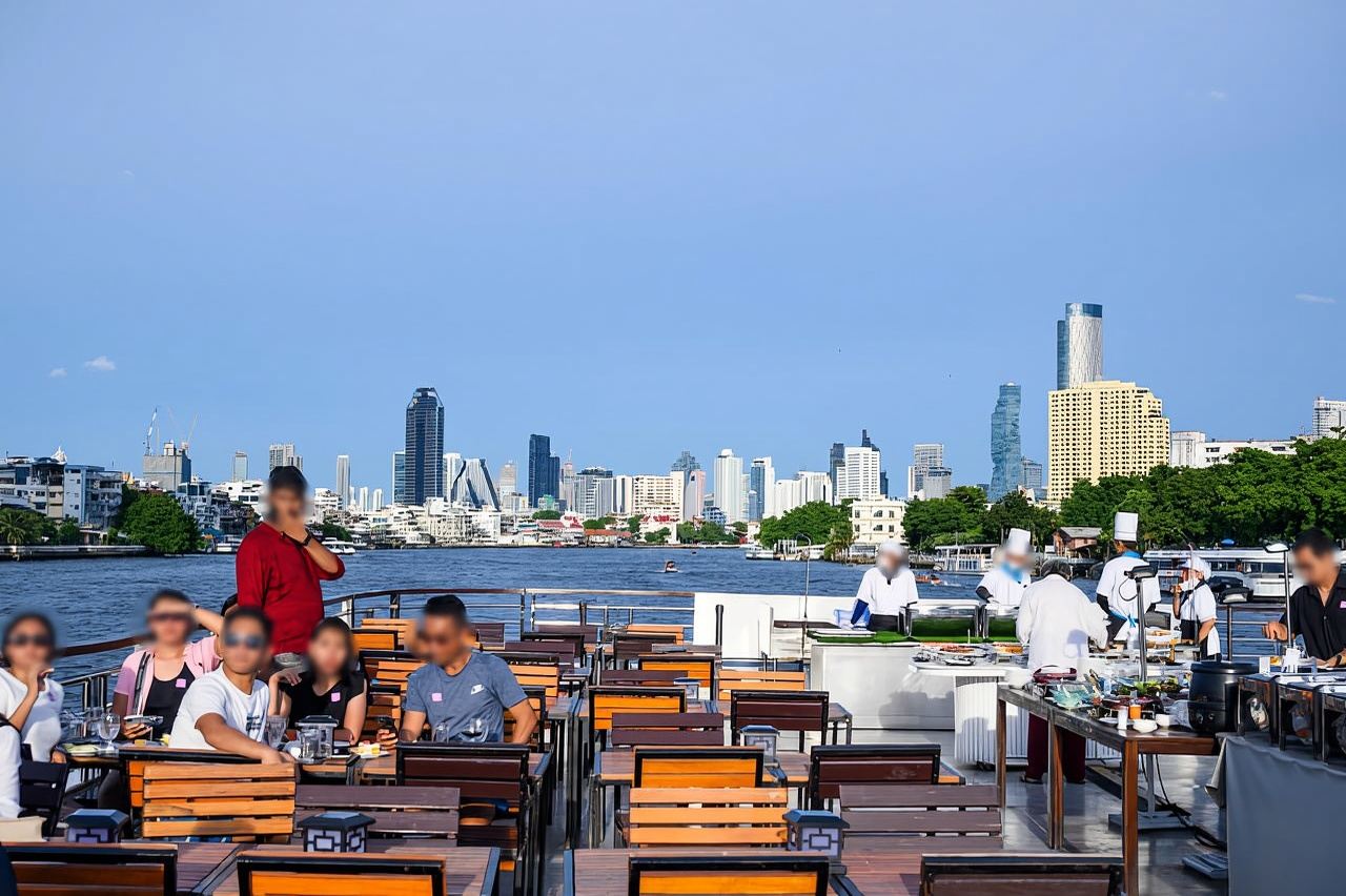 Bangkok: crociera White Orchid con trasferimento facoltativo in hotel