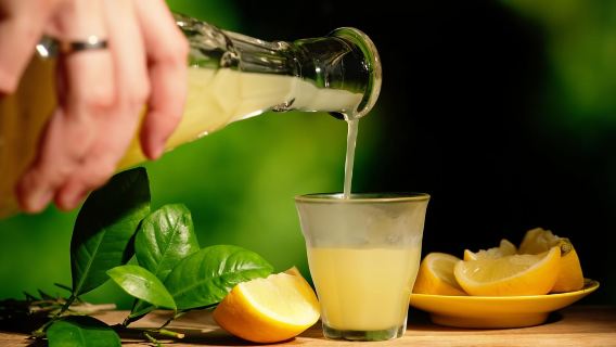 SORRENTO: Sunset Limoncello Making After-Dinner Experience