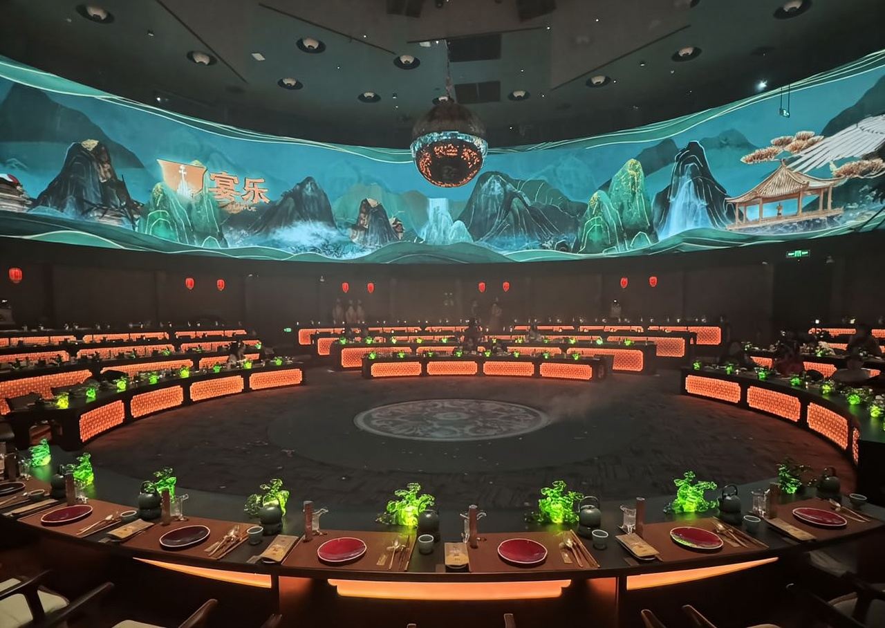 Shanghai Banquet World (First Store in Shanghai) [Imperial-style Feast + Spectacular Song and Dance Performances + Optional Exquisite Costumes and Makeup]