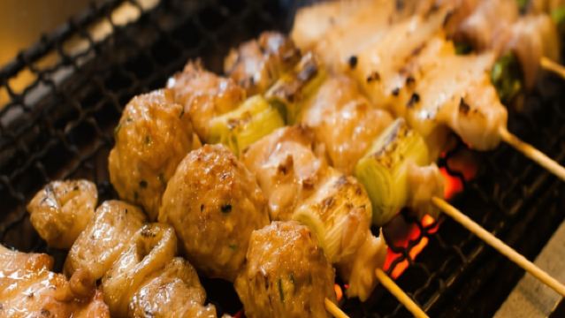 Tokio: Recorrido gastronómico de 3 horas por Shinbashi de noche