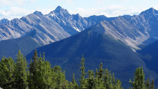 加拿大卡爾加里-驚喜角-路易絲湖-行程可調【中文包車自由行】
