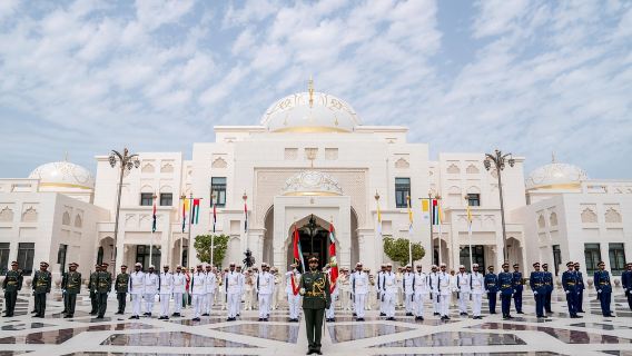 杜拜阿布達比可選5/10小時包車5座以上阿聯酋包車一日遊
