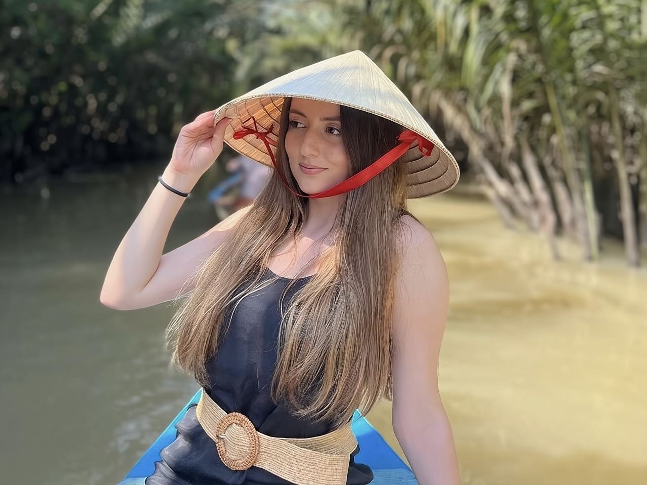 Ho Chi Minh City Mekong Delta 1-day tour: Vinh Trang Pagoda + coconut grove boat trip + Chinese/English guide + optional small group