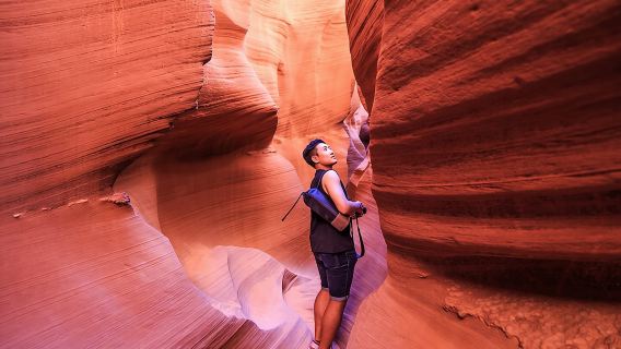 Antelope Canyon and Horseshoe Bend Day Trip from Las Vegas