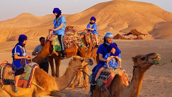 Deserto di Marrakech: cena con spettacolo e giro in cammello al tramonto