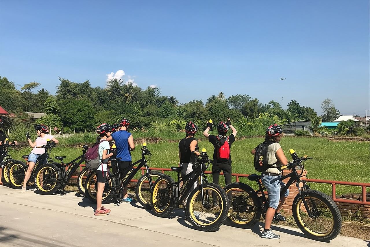 Half-day Ping River and rice paddies E-bike adventure (flat land, GUIDED)