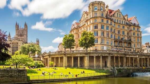 イギリス・バースの町ワンデーツアー【貸切チャーター専用ラインI中国語ガイド付きI行程調整可能】