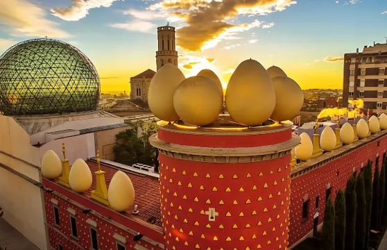 巴塞羅那出發的小團赫羅納及菲格拉斯之旅,含達利博物館導覽