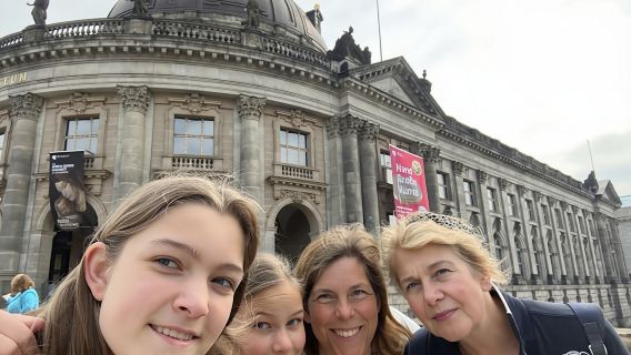 Life in Nazi Germany exploration game and tour in Berlin