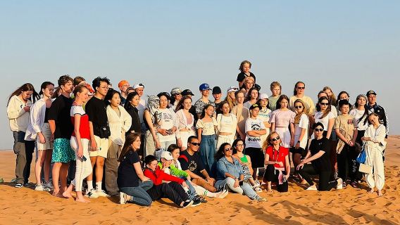Safari mattutino di 4 ore nel deserto di Dubai con dune bashing e giro in cammello