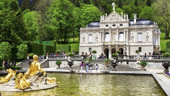 德國新天鵝堡&施華洛世奇水晶幻境|雙國跨境一日包車·客製化遊