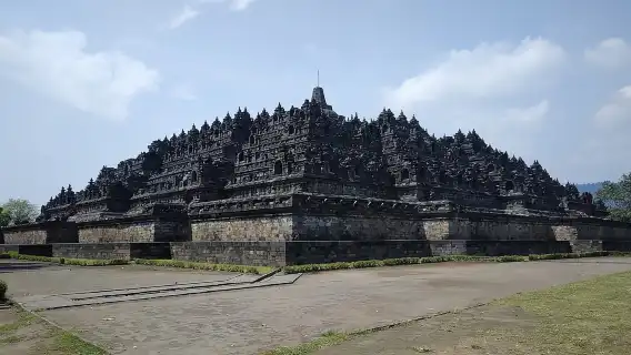 Yogyakarta: Borobudur Top Access & Prambanan Temple Private Tour