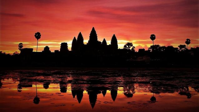 Angkor Wat Sunrise Tour 