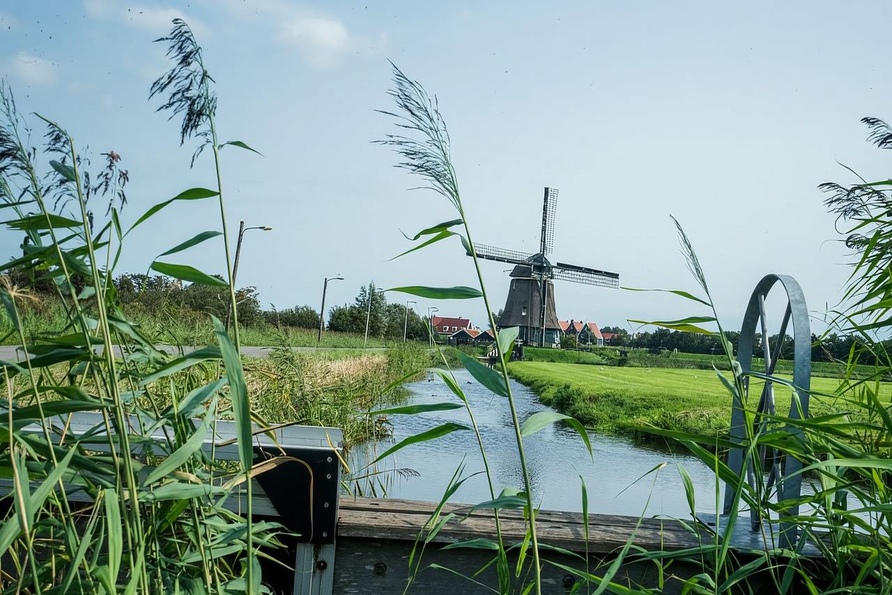 Volendam: E-Fatbike Rental