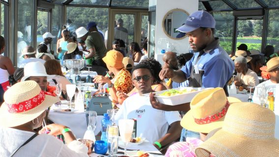 Hartbeespoort Dam: The Luxury Alba Boat Cruise with Food