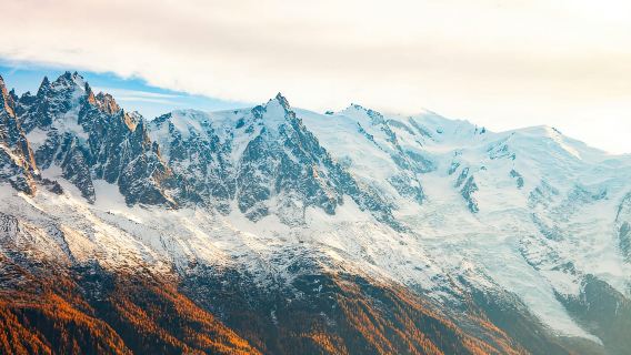 Chamonix: Sonnenuntergangswanderung und Käsefondue in einem Alpenland
