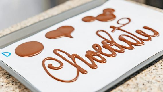 Bruxelles: laboratorio di produzione del cioccolato belga con degustazioni