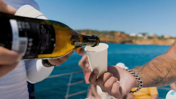 Albufeira: Catamaran Caves, Swim & Food