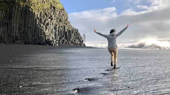 Glacier Hike and South Coast Tour by Minibus from Reykjavik