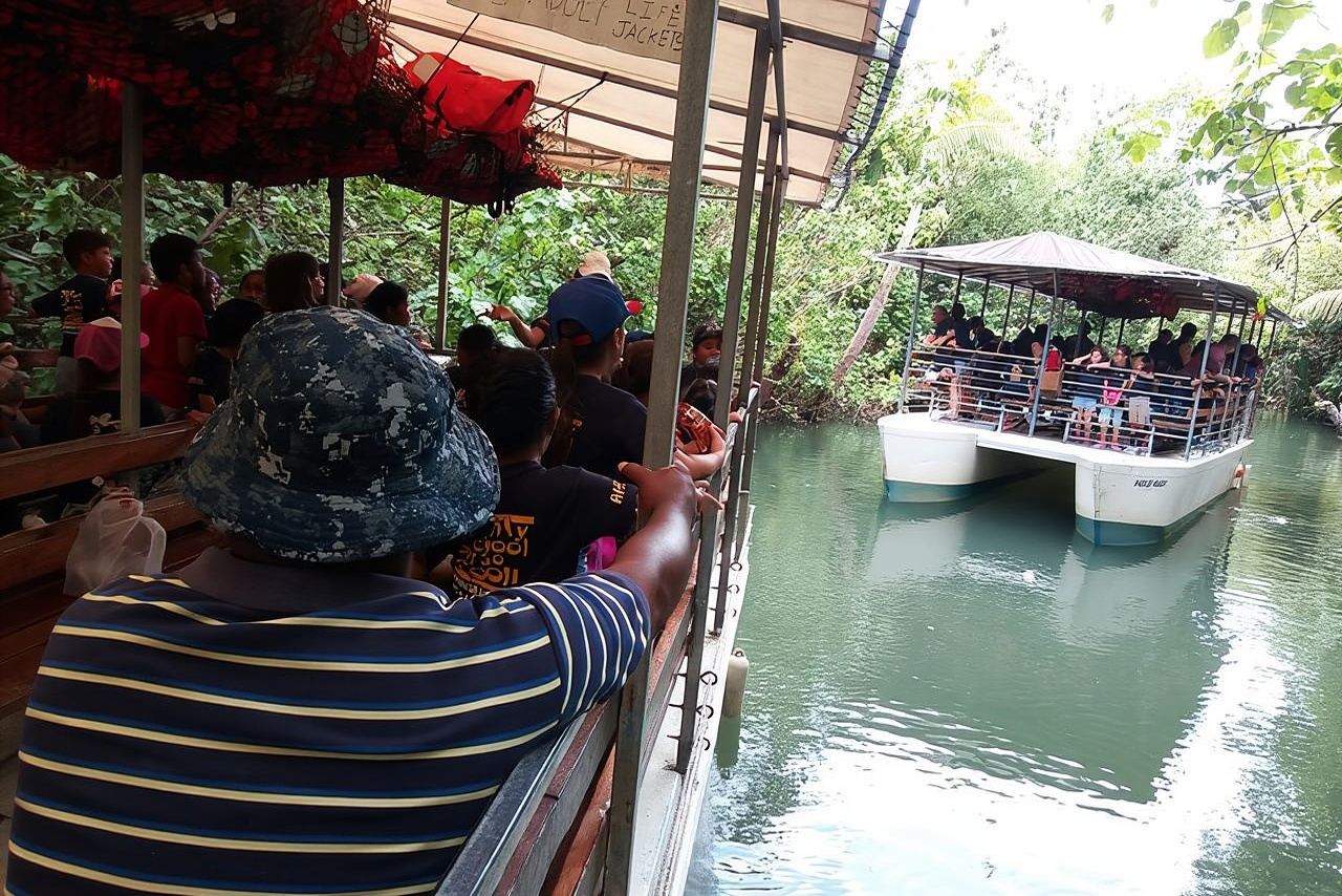 Pelayaran Petualangan Perahu Sungai Lembah Latte Jungle