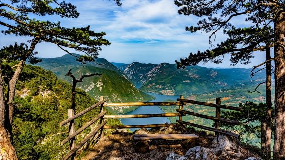 Sarajevo to/from Belgrade UNESCO Transfer Day Tour (Fees Incl.)