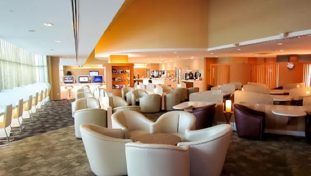 Singapore Changi Airport VIP Lounge Pass | Transit Lounge | Overnight VIP Experience for Transfers | International Departures | Comfortable Environment