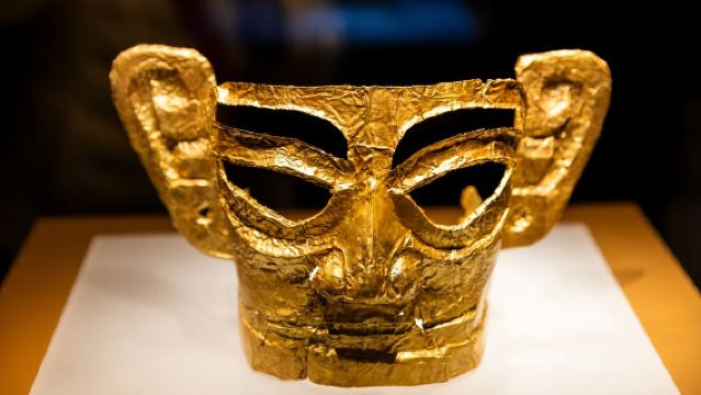 成都大熊貓繁育基地+三星堆【空調大巴/頭等艙/2-8人小團】