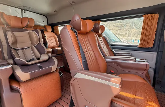 黃龍九寨站-九寨溝風景區 或者 九寨溝風景區-黃龍九寨站（商務車拼車）提供免費上門接送服務