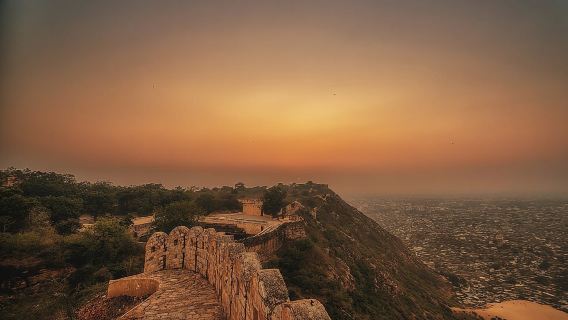 Private Jaipur Night Tour with Nahargarh Sunset Viewpoint