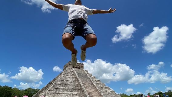 Tur Kelompok Kecil ke Chichen Itza, Cenote, dan Ekbalam dari Cancun
