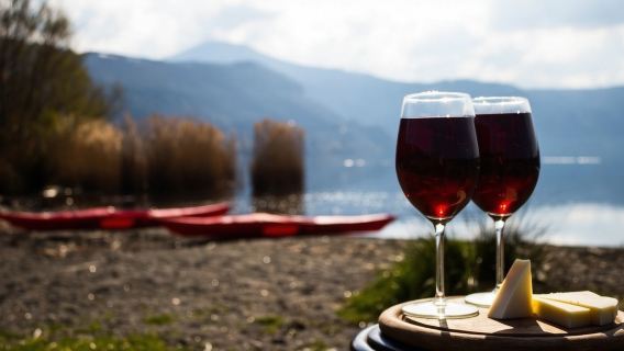 Wine and Food Kayak tour inside Roman Ruins