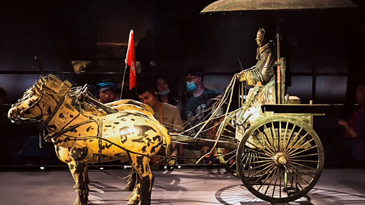 Excursión de un día al Ejército de Terracota de Qin Shi Huang, la muralla de la ciudad y el Paraíso Tang; excursión en grupo para toda la familia; excursión en grupo disponible.