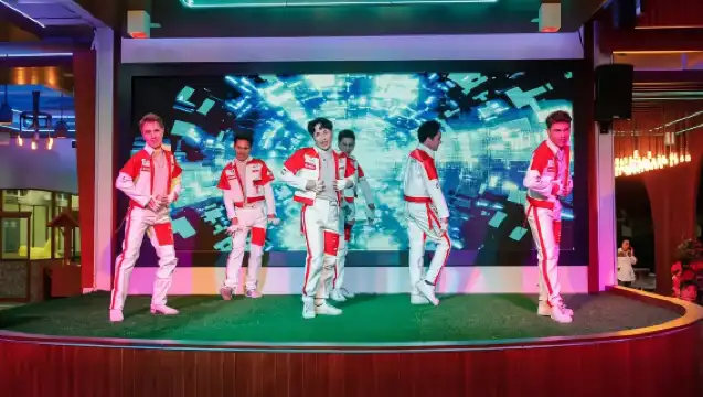 曼谷人氣森林泡泡咖啡館帥哥餐廳打卡一日遊