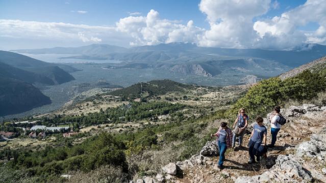 เดลฟี: เส้นทางเดินเท้าโบราณพร้อมไกด์นำทาง