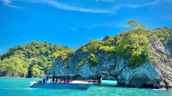 Ab Puntarenas: VIP-Tagestour zur Insel Tortuga