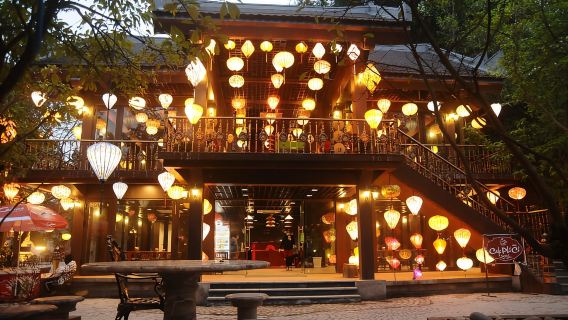 Hoàng hôn Ninh Bình bằng xe Jeep (đón Tràng An/Tam Cốc)