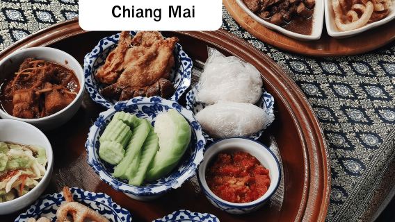 치앙마이: 칸톡 디너 & 문화 공연 (교통편 포함)