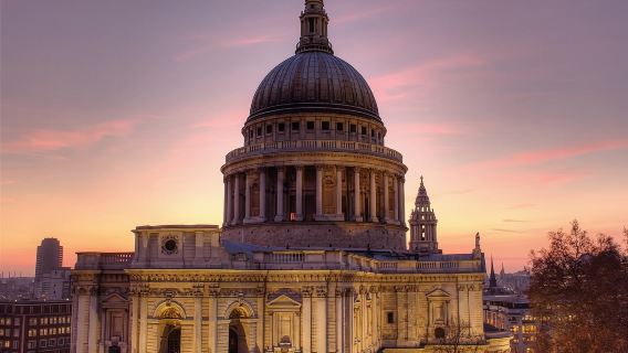 Eintägige Tour zum Buckingham Palace + St. Paul's Cathedral + Westminster Abbey + Bootsfahrt auf der Themse in London, Großbritannien