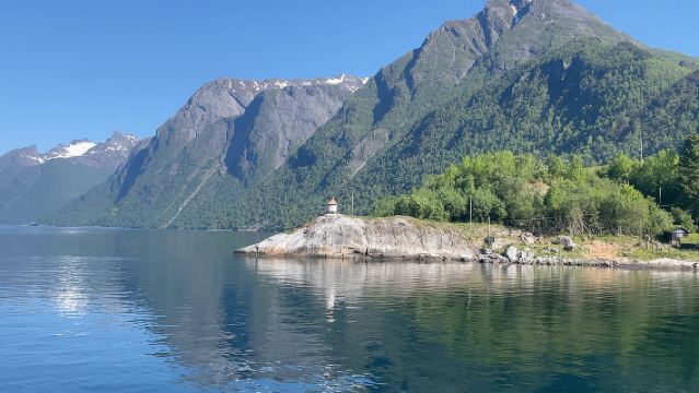 외레순-외이 편도 효룬드피오르드 크루즈