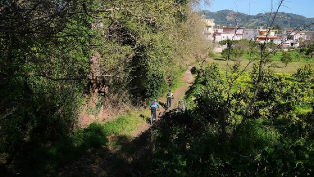 Chania: Tour en bicicleta eléctrica de montaña