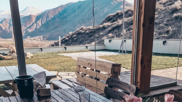 1-day private charter tour to Old Bridge Winery + Tushpa Winery + Momik Winery