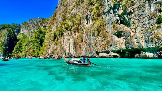 Phi Phi Early Bird & 4 Islands - Day Tour by Speedboat From Krabi